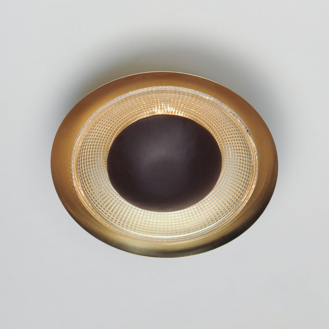Maxim Prismatic Surface Mount